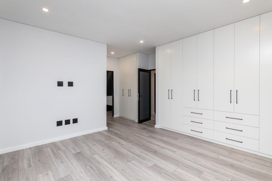4 Bedroom Property for Sale in Sandown Western Cape